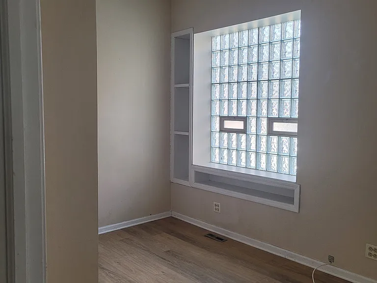 1113 S Loomis St #2 — Photo 6