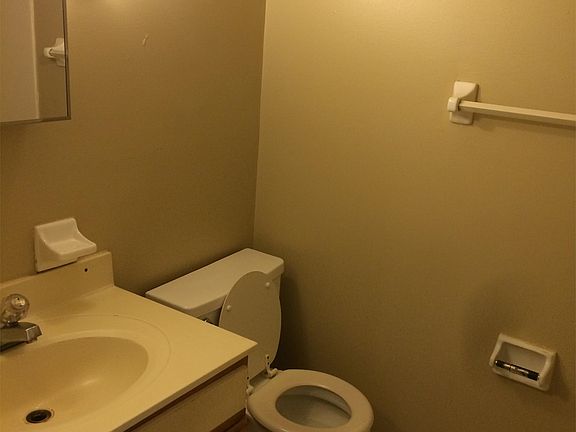 2nd image of 1656 Foxhaven Dr APT 71