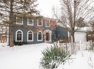 4973 Carriage Dr, Gurnee, IL 60031