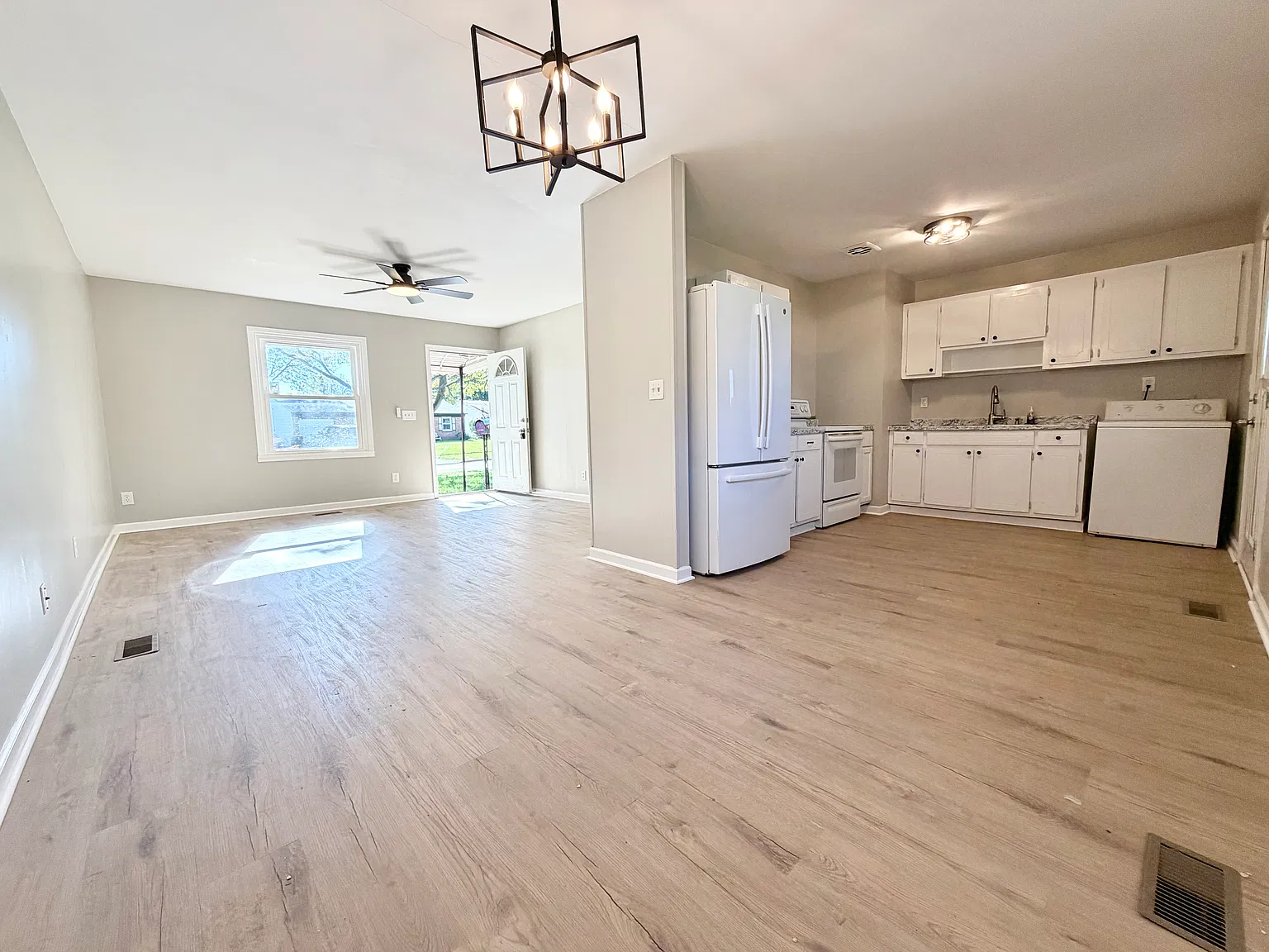 3 bed, 925 sqft, $1,500 — Photo 4