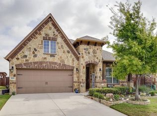 1824 Halifax St, Roanoke, TX 76262