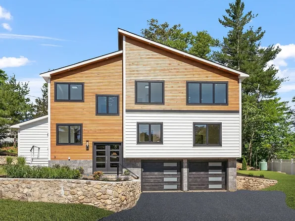 122 Charles St, Reading, MA 01867