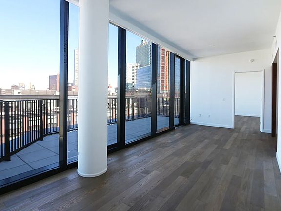 5th image of 2130 44th Dr #Penthouse 8b