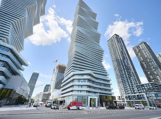 3900 Confederation Pkwy #1708, Mississauga, ON L5B 0K7