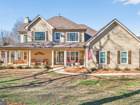 56 Walnut Ridge Dr, Hoschton, GA 30548