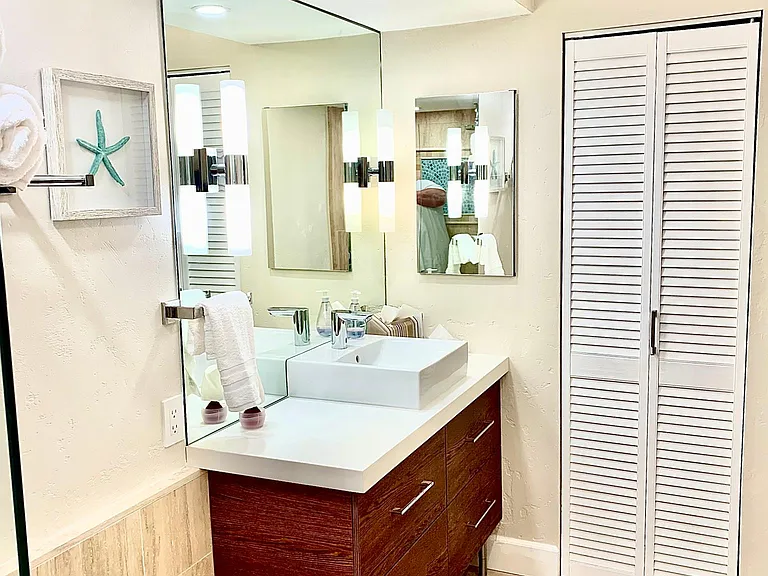 3916 Riviera Dr #408 — Photo 14