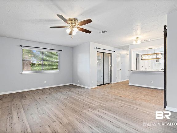 3rd image of 500 Grant St APT C210