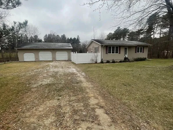 4908 Mertz Rd, Mayville, MI 48744