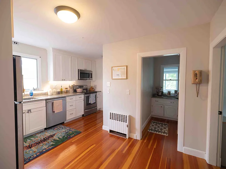 12 Benham St #2 — Photo 8