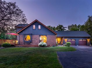 1880 Loon Lake Rd, Wixom, MI 48393