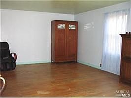 5th image of 2157 Wilkins Ave