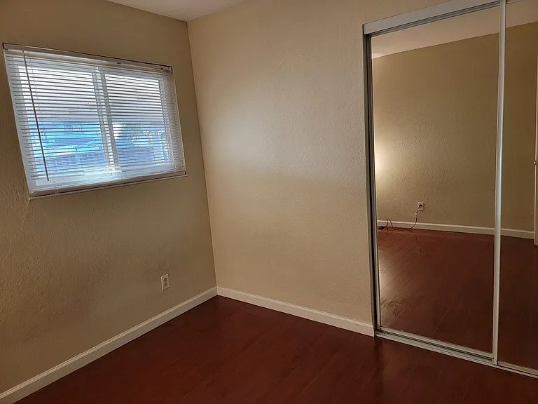 Askham Place Ct — Photo 37