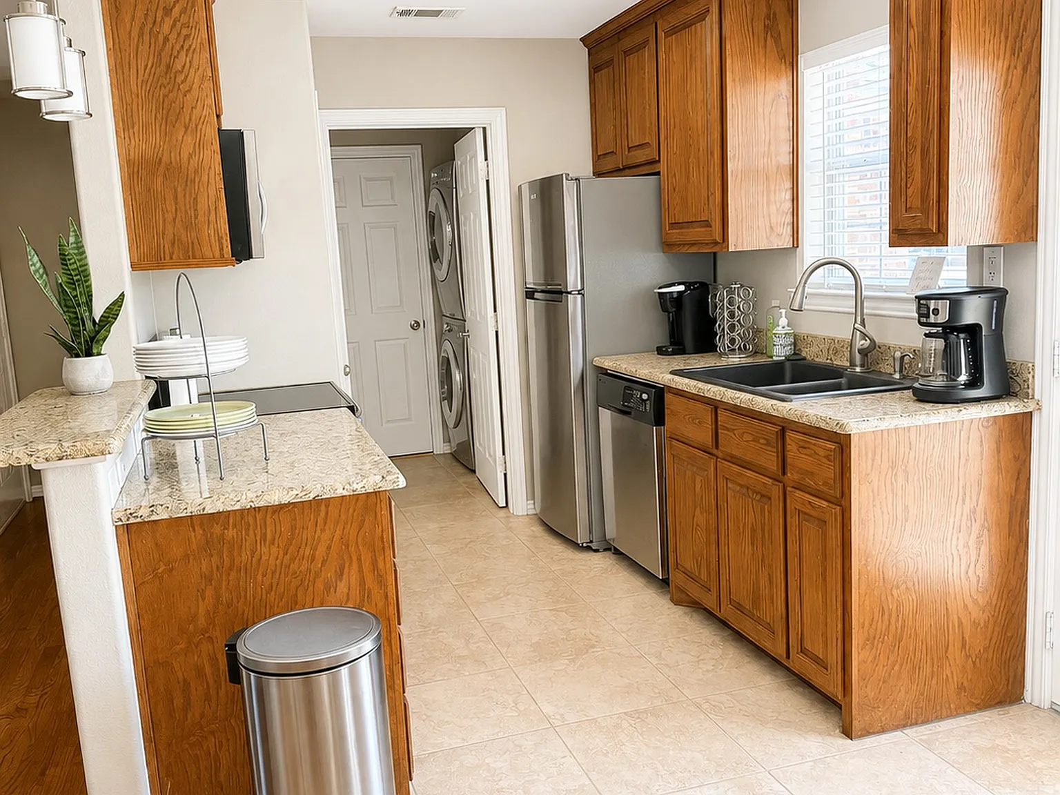 3 bed, 1177 sqft, $2,600 — Photo 4