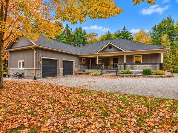 1029 & 1031 Cowbell Ln, Gravenhurst, ON P0E 1N0