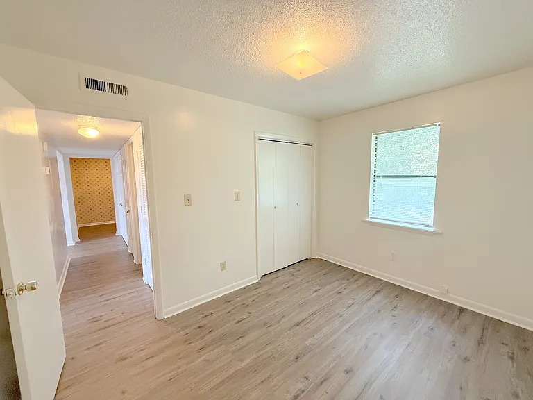 116D Michael Ave — Photo 16
