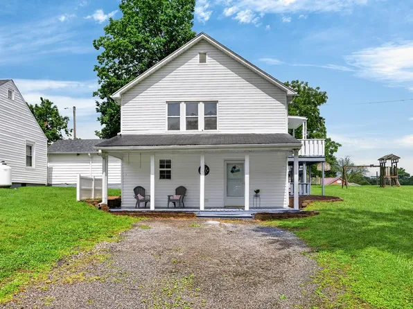 417 Staley St, Marion, VA 24354