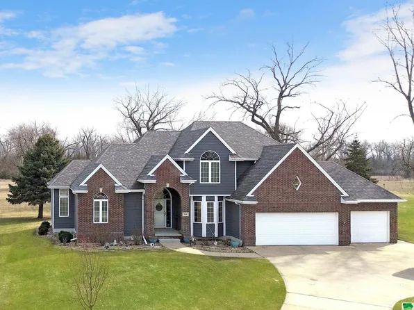 926 Wynstone Dr, Jefferson, SD 57038