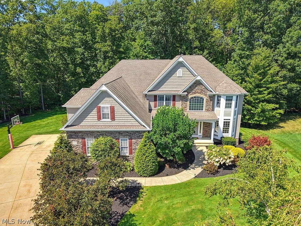 1st image of 8247 Hemingway Ln