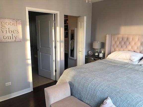 4th image of 200 N Jefferson St APT 1401