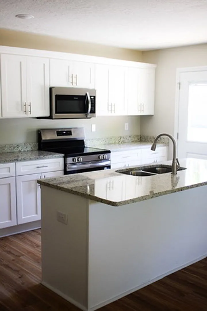 213 Bundrum Dr NW — Photo 3