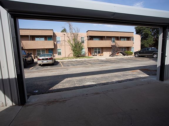 3rd image of 4109 Amistad Dr