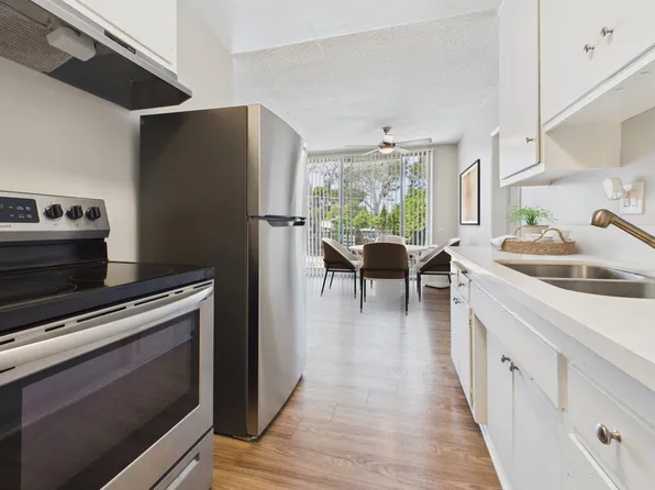 Kittridge Apartments, 11750 Kittridge St APT 39, North Hollywood, CA 91606