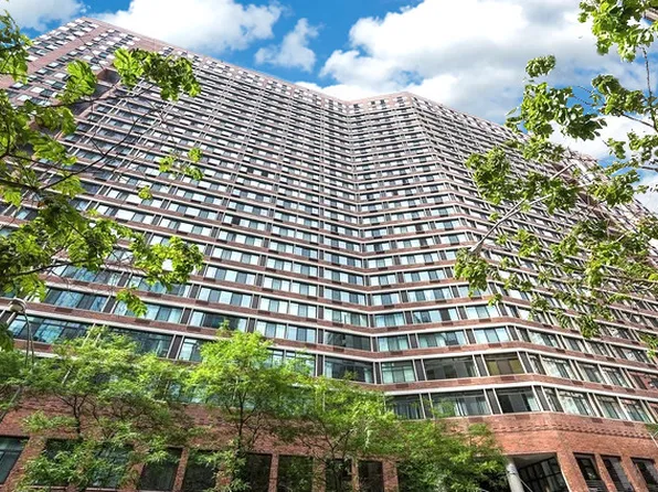 211 E Ohio St APT 2519, Chicago, IL 60611