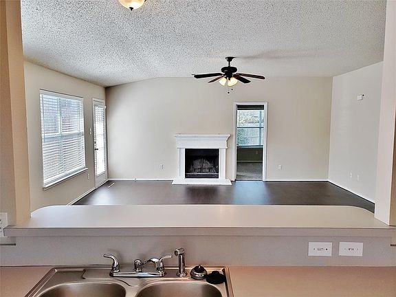 4th image of 761 Raven Dr