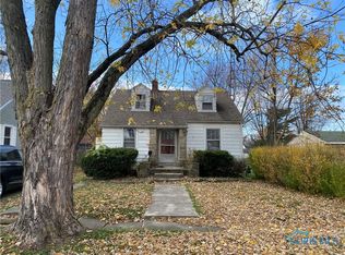 917 S Poplar St, Fostoria, OH 44830