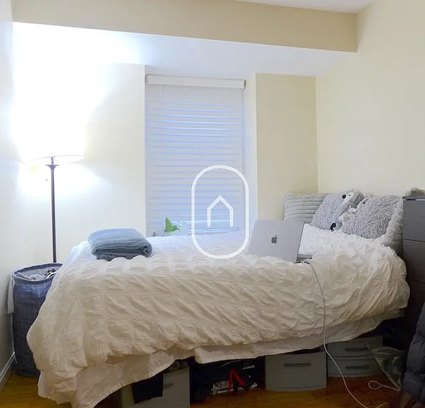 28 Williams St #1L — Photo 2