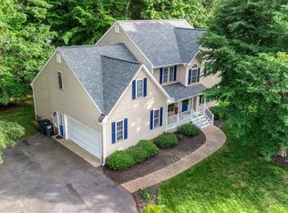 8100 Hillcreek Dr, Midlothian, VA 23112