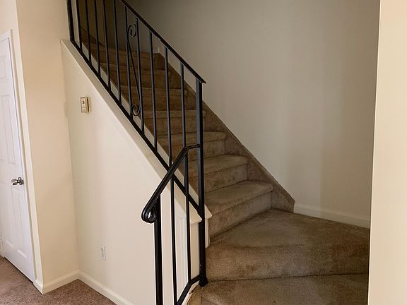 2nd image of 14610 Farmers Blvd
