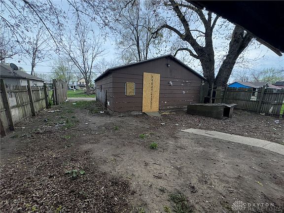 3rd image of 208 Hamilton Ave