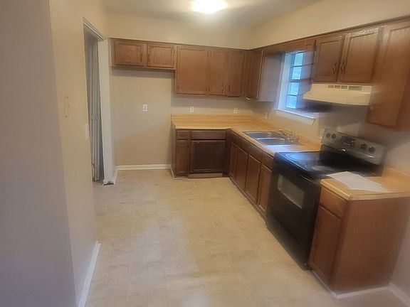 5th image of 3613 Phelps St