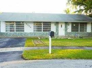 9240 NW 33rd Pl, Sunrise, FL 33351
