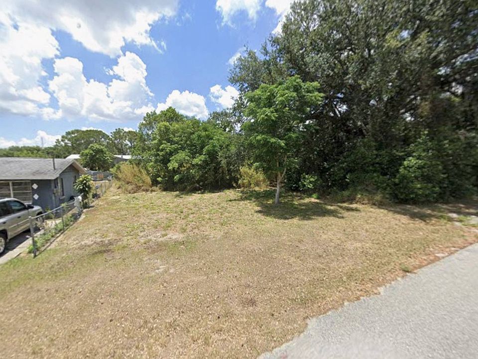 2nd image of 4609 Weeping Willow Ave