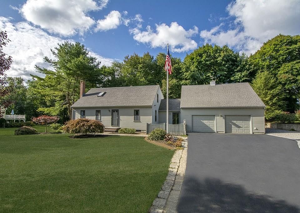 1st image of 11 Hillside Dr
