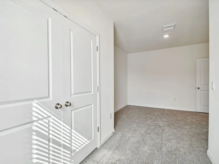5679 English Oak Ln — Photo 43