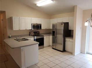 204 14th St SW, Vero Beach, FL 32962