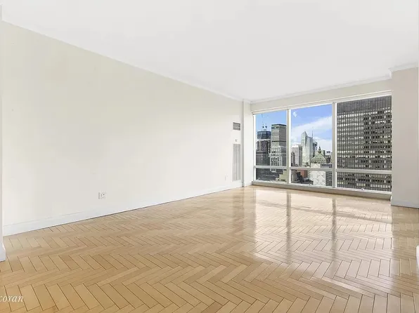 845 United Nations Plaza image 3 of 12