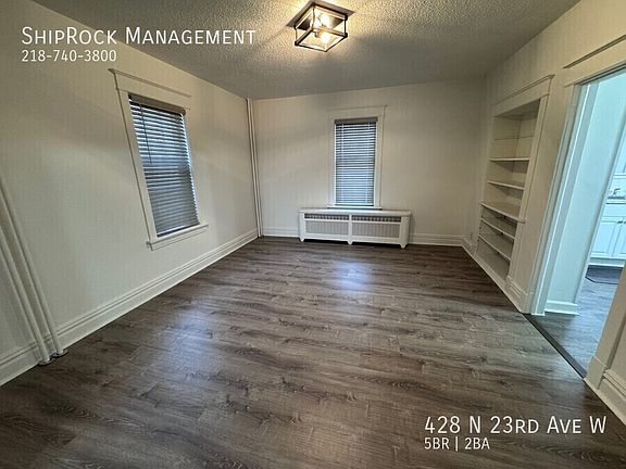 5th image of 428 N 23rd Ave W