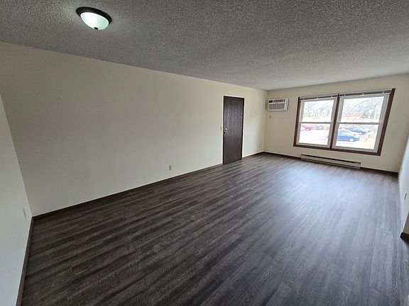 5th image of 1108 Meridian Heights Dr #9