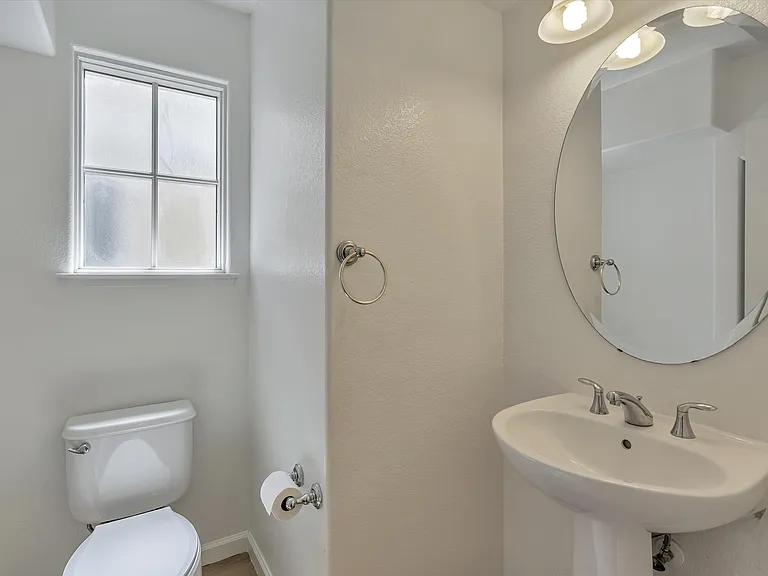 Baywood Ln — Photo 12