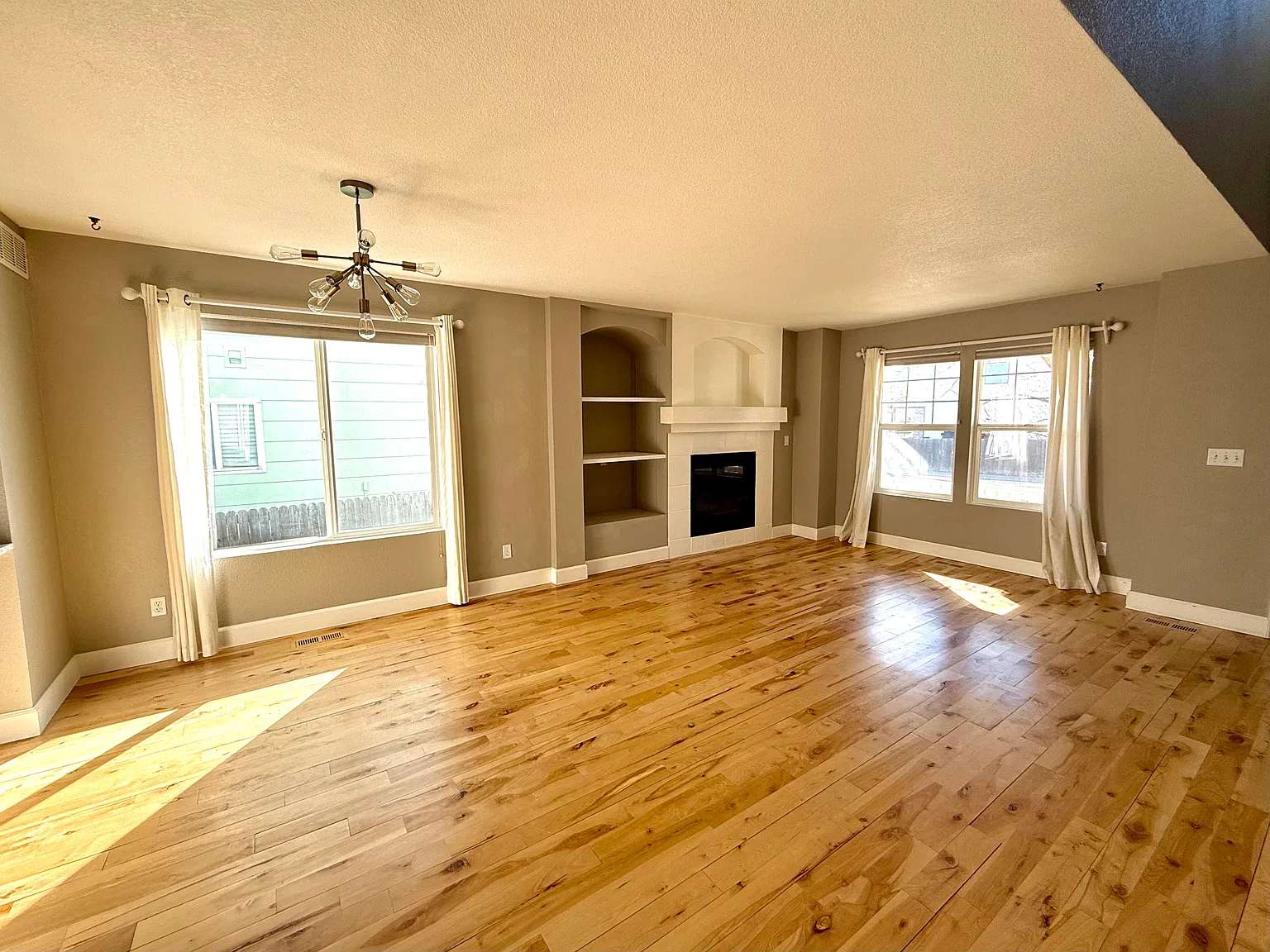 5739 Prairie Cir — Photo 3