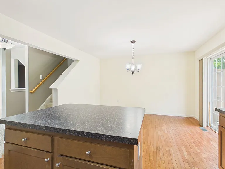 117 Mapleton Blvd — Photo 5