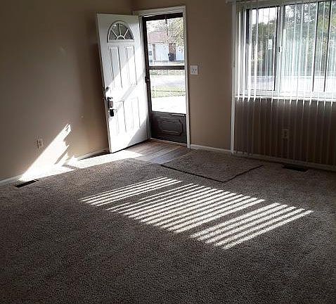 5th image of 3113 Silver Rock Ave