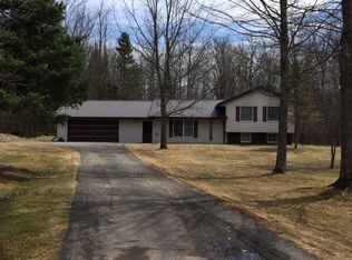 137 Michaels Rd, Iron River, MI 49935