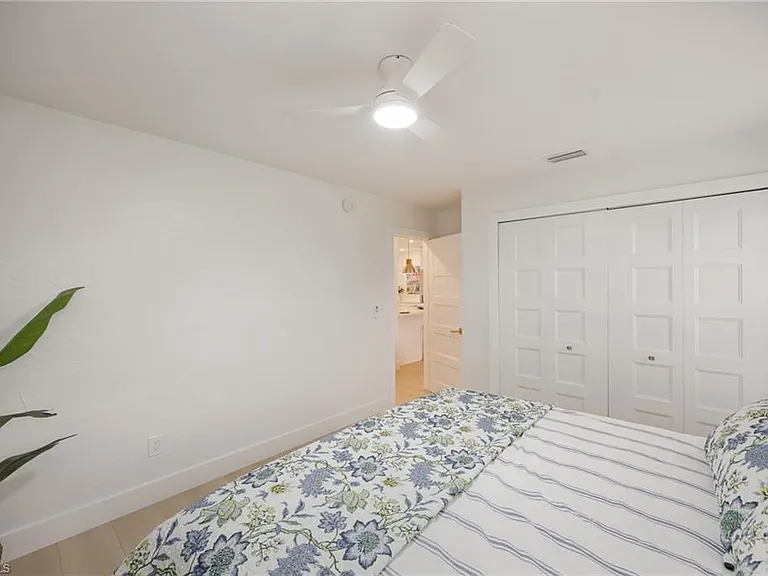 4525 Fluvia Ave — Photo 16