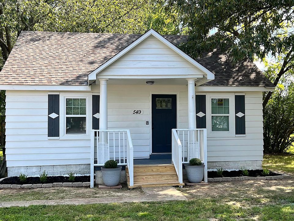 1st image of 549 W South Rowlett St