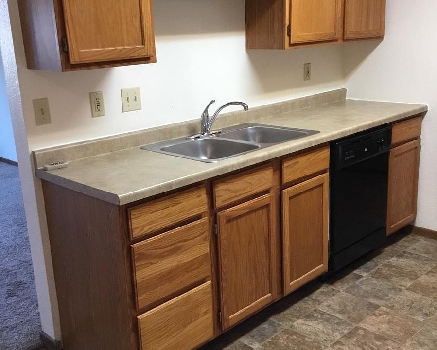 2nd image of 2809 Hawken St #14